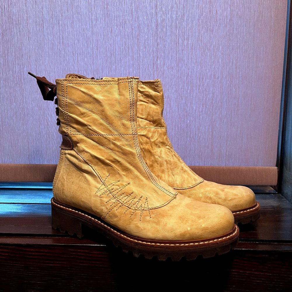 Manas Design Italian Lace-up Boots